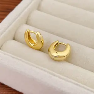 wholesale plain huggies hoops women minimalist jewelry oval shape 18k gold plated smooth brass hoop earrings