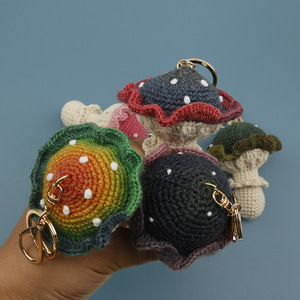 Breloques de sac au crochet, jouets au crochet, jouet amigurumi fait main, porte-clés champignon, tricot, laine pour crochet, fruits, légumes, aliments - Product Image 2