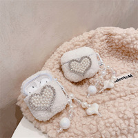 Housse de protection en peluche douce en forme de cœur pour écouteurs Pro 2/2/3 générations, avec un design orné de diamants étincelants et de perles