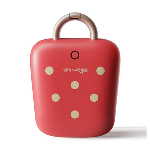 Sandwichera Bear SMZ-B05N1 Roja, Calentamiento de Doble Cara, Sellado Automático de Bordes, Antiadherente, para 2-3 Rebanadas, Máquina Eléctrica para Desayunos - Product Image 4