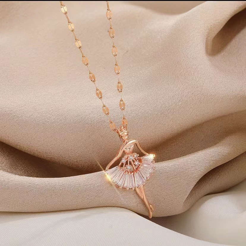 Collier chaîne Acier inoxydable Or Fin et Délicat zircon blanc