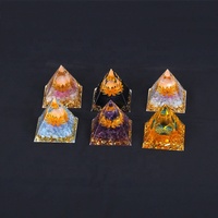 Großhandel Heilkristall Chakra Harzpyramide 5 cm Energie Orgonpyramide Dekorationsobjekt