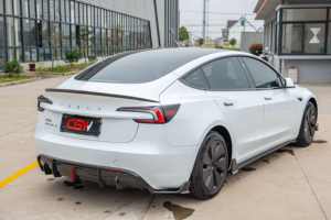 อุปกรณ์ตกแต่งรถยนต์ทั้งชุดกระโปรงด้านข้างด้านหน้าด้านหลังริมฝีปากกันชนสปอยเลอร์คาร์บอนไฟเบอร์ชุดสําหรับ 2023 <span class=keywords><strong>Tesla</strong></span> <span class=keywords><strong>รุ่น</strong></span> <span class=keywords><strong>3</strong></span> - Product Image 2