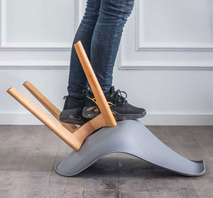 Muebles modernos de diseño plástico nuevo estilo de madera tulipán grueso patas de madera silla irrompible asiento de silla de plástico para comedor - Product Image 5