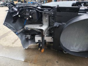 Pour Toyota Land Cruiser LC300 <span class=keywords><strong>2023</strong></span> 2024 Ensemble avant complet Pare-chocs avec phare, calandre, capot, garde-boue Pièces de rechange d'occasion - Product Image 4
