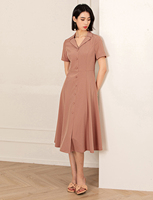 Robe midi boutonnée élégante et respirante en tissu tissé à manches courtes pour femme, taille naturelle, idéale pour l'été