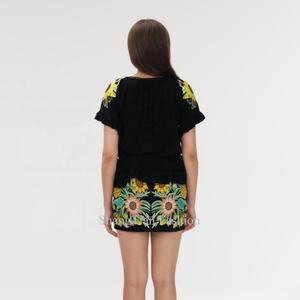 Blusas Casuales de Verano para Mujer, Nueva Moda, Blusa Bordada Floral Cómoda con Logotipo Frontal, Blusa de Manga Corta - Product Image 2