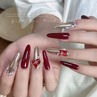Ornement d'ongles en forme de papillon coloré, pavé d'or et de strass, super brillant, couleur champagne, rouge vif, cœur tortueux à angle droit