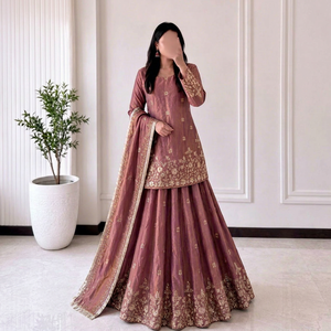 NiMa Creations Élégant Salwar Kameez en Soie Fandy Bicolore Brodé Floral, Tenue Indienne pour Mariage et Cérémonie de Remise des Diplômes, Manches Longues - Product Image 1