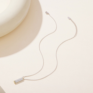 Collar colgante minimalista con circonitas cúbicas redondas chapadas en oro de 18 quilates, cadena tipo caja, unisex, para uso diario. - Product Image 2
