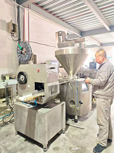 Machine automatique de coupe de saucisses à <span class=keywords><strong>double</strong></span> clipserie Great Wall DKLC-200, entraînée par un moteur servo, pour boyaux de saucisses de 40 à 200 mm - Product Image 4