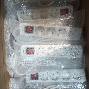 Barre de prises de style allemand standard européen avec 4 prises CA et câble de 1/1,5 m - Product Image 5