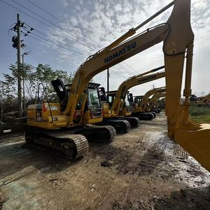 Excavatrice sur chenilles d'occasion Komatsu PC130, inspectée, 13 tonnes, marque japonaise, faible nombre d'heures, moteur, boîte de vitesses, pompe, PLC, modèle 2022, excellent état - Product Image 2