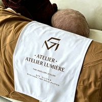 Nappe personnalisée avec logo, bannière de table en polyester thermocollée, vente directe usine, prix raisonnable, offre spéciale pour événements
