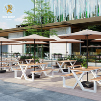 Ensemble de table à manger d'extérieur imperméable pour cour, plage, patio, restaurant, jardin, banc 6 places avec parasol