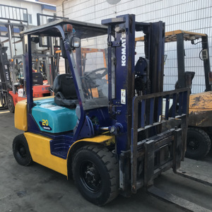 Chariot élévateur à fourche Komatsu FD30 d'occasion de haute qualité, moteur diesel, capacité de levage hydraulique de 3 tonnes, homologué CE, deux places - Product Image 4