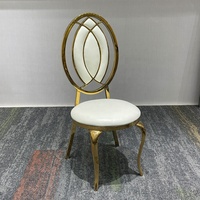 Chaises de banquet modernes en métal doré, élégantes chaises de mariage en acier inoxydable avec pieds courbes pour salle de bal d'hôtel et espace événementiel