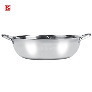 Venta caliente <span class=keywords><strong>de</strong></span> utensilios <span class=keywords><strong>de</strong></span> cocina <span class=keywords><strong>de</strong></span> <span class=keywords><strong>acero</strong></span> <span class=keywords><strong>inoxidable</strong></span> olla caliente con divisor dos sabor olla caliente con 2 Pcs cuchara ranurada y cuchara <span class=keywords><strong>de</strong></span> sopa conjunto - Product Image 3