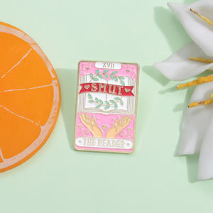 เข็มกลัดเคลือบลายไพ่ทาโรต์รูปคนอ่านไพ่ ของตกแต่งกระเป๋าเสื้อผ้า ของขวัญสำหรับเพื่อน - Product Image 3