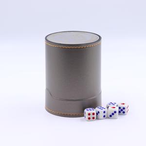 Componentes de Juego de Mesa de Lujo Únicos, Personalizables con Logotipo, Cubierta de Cuero y Terciopelo Suave, Vaso para Dados de PU, Divertido para Familias y KTV - Product Image 1