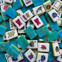 Tuiles de Mahjong Américaines Iridescentes Bleues de Luxe des Années 90, Ensemble de 160 Tuiles en Acrylique Premium Gravées et Imprimées UV, Collection Designer Rétro