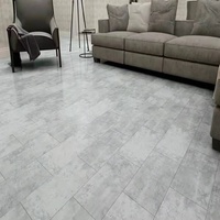 Dalles de sol autocollantes en PVC à prix abordable, effet marbre, revêtement de sol vinyle de luxe à peler et coller