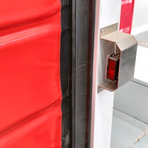 Porte à enroulement à <span class=keywords><strong>action</strong></span> rapide isolée - Porte de chambre froide certifiée CE avec une haute résistance thermique - Product Image 5