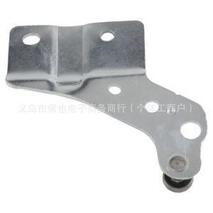 Rouleau supérieur pour porte centrale droite E26 82400-3XA0A en acier, roule en toute fluidité - Product Image 4