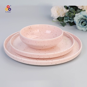 Glassa nordica di colore rosa Set di <span class=keywords><strong>12</strong></span> <span class=keywords><strong>pezzi</strong></span> di <span class=keywords><strong>piatti</strong></span> in porcellana ceramica cinese Set piatto di Pasta con flangia diritta con sesamo - Product Image 1