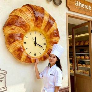 Sculpture <span class=keywords><strong>Horloge</strong></span> <span class=keywords><strong>de</strong></span> <span class=keywords><strong>Boulangerie</strong></span> en Résine et Fibre <span class=keywords><strong>de</strong></span> Verre 3D, Design Original d'Usine, Thème Pâtisserie Réaliste, Créative et Pratique - Product Image 5