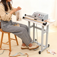 Machine à sceller à pédale R-Pack 700CUK pour cuillères à miel et mini-sachets de collation avec une qualité de scellement fiable