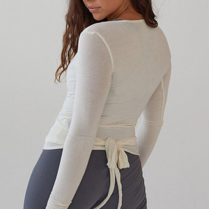 Top Corto da Palestra Snellente per Donna, Design con Nodo Personalizzato, T-shirt Morbida da Yoga con Scollo a V, Traspirante e ad Asciugatura Rapida, Disponibile in Taglie Plus - Product Image 6