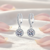 Boucles d'oreilles pendantes unisexes Finestyle Luxury Moissanite 1,0 ct, taille ronde brillante, plaqué or blanc 14 carats, argent 925, certifiées GRS