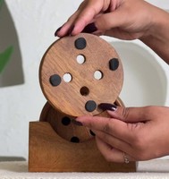 Juego de Posavasos Cuadrados Modernos de Madera con Botón, Soporte para Bebidas con Logotipo Personalizado, Embalaje de Cartón Ecológico para Decoración de Mesa de Restaurante