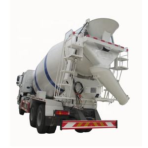 Camion malaxeur à béton Howo 8x4, camion pompe à béton 8 m³, camion malaxeur à ciment en vrac autochargeur - Product Image 1