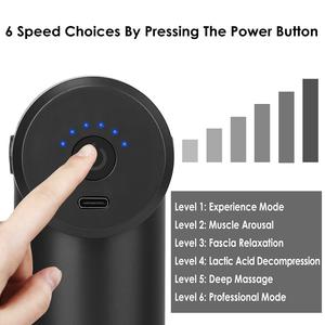 Precio barato de fábrica Mini pistola de masaje negra de mano con 6 velocidades y 4 cabezales de masaje Vibración de frecuencia rápida Masaje muscular corporal - Product Image 5
