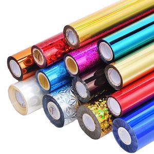 لفائف ورق ذهبي معدني مطلي من تايوان، وجه واحد، 120 متر × 64 سم، متعدد الألوان لتزيين الجدران - Product Image 1