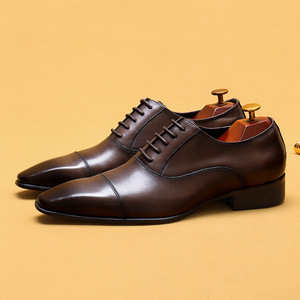 Chaussures Oxford pour hommes à trois œillets, style britannique, bout pointu, noires, de luxe, de créateur, élégantes en cuir - Product Image 2