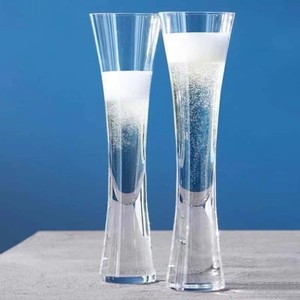 Verre à flûte en cristal fait main pour dames Cadeau de mariage créatif Design <span class=keywords><strong>classique</strong></span> Gobelet à vin mousseux pour usage domestique - Product Image 1