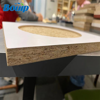 Plaque OSB de panneaux de bois de taille Standard 9x1220x2440mm de qualité de Construction E0 à bas prix pour maison