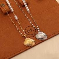 Nouvel Arrivage Collier Tendance Plaqué Or PVD Anti-ternissement en Acier Inoxydable avec Chaîne à Maillons en Forme de Coquille et Perles d'Imitation Effet Rayon de Soleil, Idéal pour la Plage