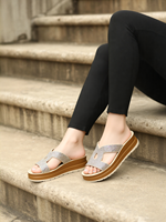 Sandales compensées de créateur de haute qualité, nouveau style, chaussures d'été à plateforme, pantoufles habillées, ornements en strass brillants, prix usine