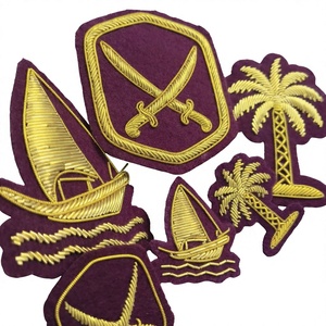 Patchs / Badges de luxe indiens en soie, brodés sur mesure en 3D, sans nickel, avec fil doré, motifs Bouillon, Épée, Palmier, Voilier, à coudre - Product Image 1
