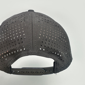Casquette personnalisée en nylon imperméable à 5 panneaux avec découpe laser en forme de goutte d'eau et boucle en cuivre doré, fabriquée par Meilin - Product Image 6