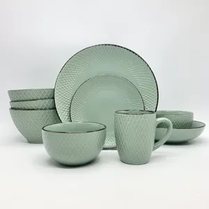 Skandinavischer Stil elegantes hellgrünes Relief-Design tägliches Keramik-Geschirr-Set