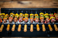 Barbecue barbecue en usine, rôtissoire de luxe, barbecue à charbon motorisé
