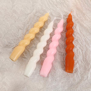 เทียนแท่งบิดสีมาการอง ตกแต่งบ้าน กลิ่นหอมอโรมา เทียนทรงยาวแบบโค้ง - Product Image 2