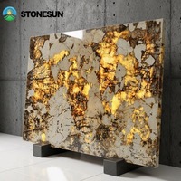 Dalle de marbre Pandora naturel translucide poli et émaillé StoneSun pour mur de fond rétroéclairé, plan de travail de cuisine, escalier