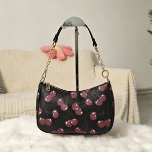 กระเป๋าสะพายข้างผู้หญิงลายเชอร์รี่  วัสดุ PU  แบบซิปโซ่  ใช้ได้ทุกวัน - Product Image 3