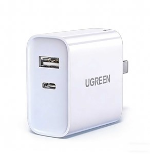 Chargeur rapide UGREEN 20W double port USB-C et USB-A avec prise pliable pour iPhone 15 Pro Max et téléphones Android - Product Image 1
